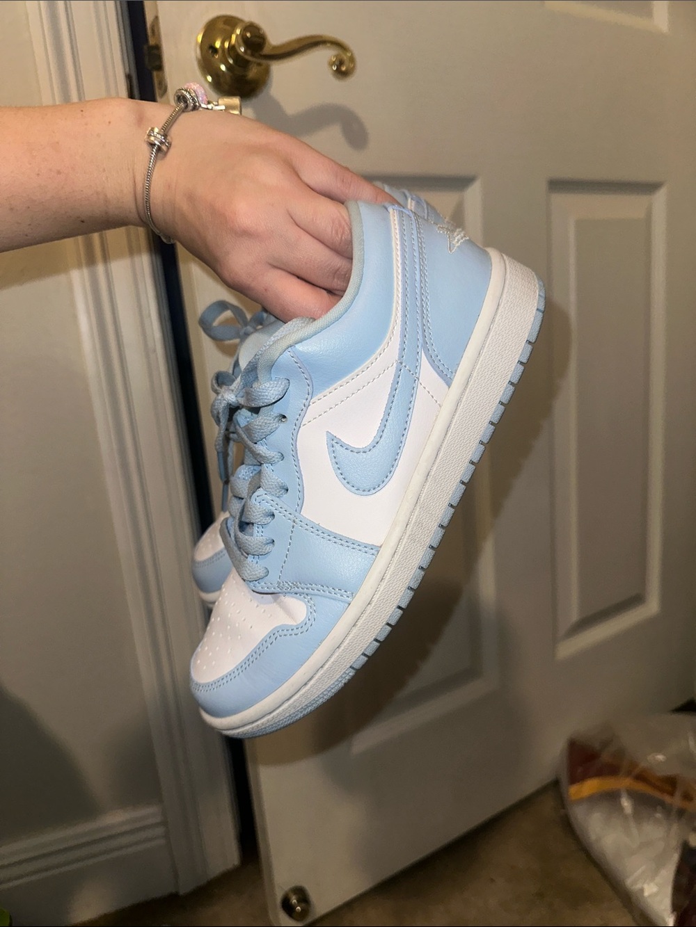 Nike Women’s Low-Top Sneakers - Light Blue & White